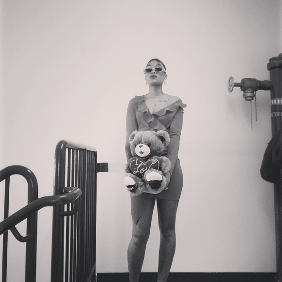 Meet your Posher, Yazmin - Picture 1 of 1